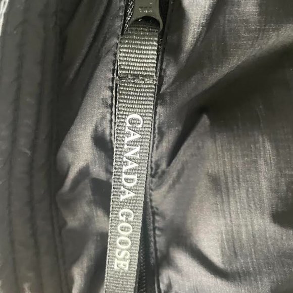 SOLD - Black Canada Goose Lodge Hoody - Picture 5 of 13